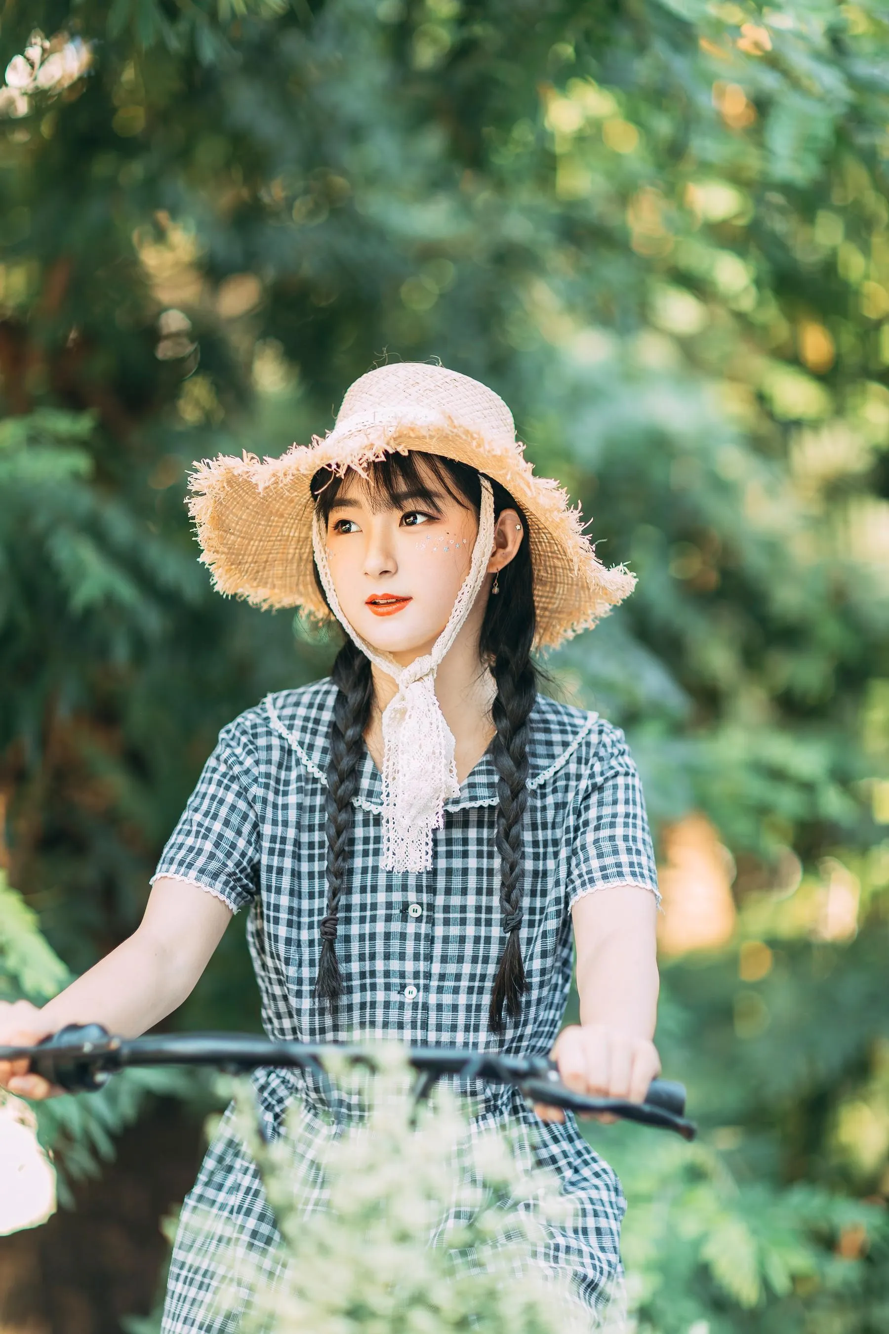 [YITUYU艺图语]2021.08.24 夏日星期天 小明 [33P]插图